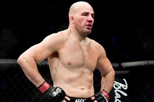 UFC Fight Night 171 results: Teixeira dominates Smith to extend winning streak