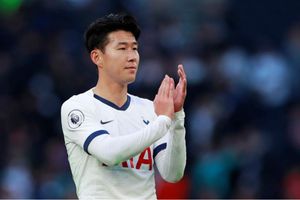 Tottenham hotshot Heung-min Son earns military accolade