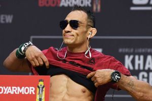 UFC 249: Ferguson and Gaethje make weight