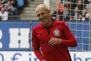 Breaking News: Arjen Robben comes out of retirement to re-sign for Groningen