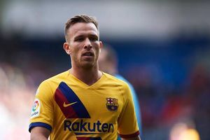 Juventus agree Arthur deal with Barcelona