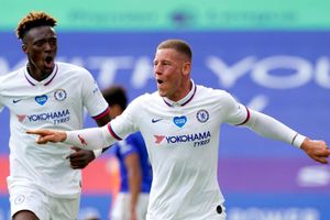 Leicester City 0-1 Chelsea: Barkley sends Lampard's men into FA Cup semis