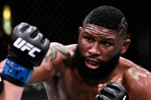 Dana White tells Curtis Blaydes he made himself 'look stupid' after 'talking s***'