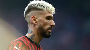 Milan star Samu Castillejo robbed at gunpoint