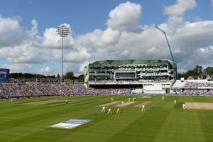 Pakistan and England cricketers pass latest virus tests