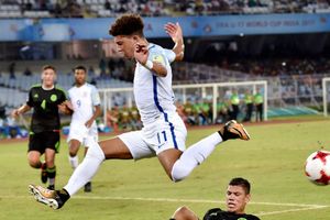 Three players Manchester United should target if they fail to land Sancho