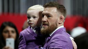 Conor McGregor posts 'Happy Retirement Daddy' cake picture