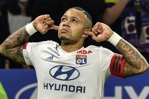 Depay's return would give Lyon advantage against Juventus – Sylvinho