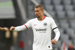 Super sub Ilsanker makes Bundesliga history