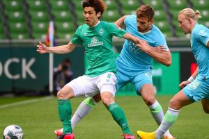 Bundesliga: More German teams kneel before games, Wolfsburg beats Werder