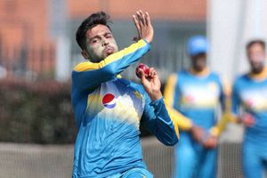 Amir tests negative for COVID-19 again, cleared to join side in England