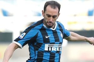 Inter eyeing Serie A leaders Juventus after surviving Torino scare – Godin