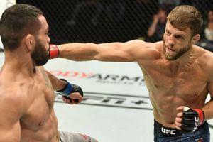 Kattar makes his case for UFC title shot as Volkanovski watches on