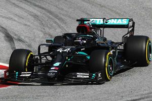 Styrian Grand Prix: Hamilton storms to first win of the season as Ferrari duo crash