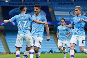 Manchester City 4-0 Liverpool: New champions thrashed by rampant hosts