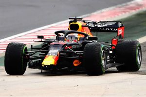 Verstappen starts Hungarian Grand Prix despite pre-race crash