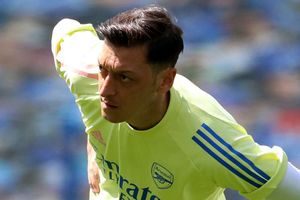 Arteta expects Ozil to be frustrated at lack of game time