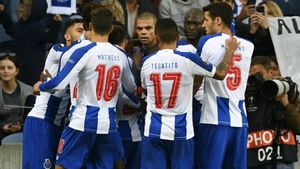 Pepe's Porto celebrate 29th league title after dethroning Benfica