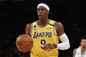 Lakers' Rondo out for up to eight weeks with thumb fracture