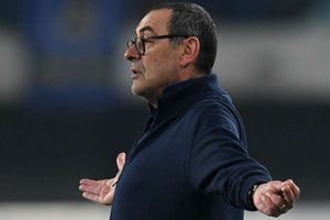 Sarri bemoans 'total blackout' as Juve collapse against Milan