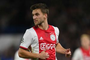 Netherlands defender Veltman leaves Ajax for Brighton