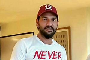 Hey Nas, remember 2002 NatWest final, Yuvraj Singh takes a dig at Nasser Hussain