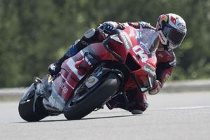 Dovizioso shines before the rain as Ducati set timeline over future