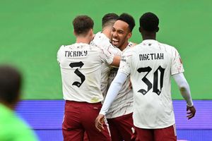 Arsenal 1-1 Liverpool (Arsenal win 5-4 on pens): Aubameyang spot-kick seals Community Shield triumph