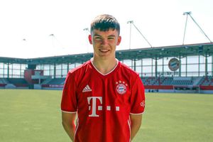Bayern sign 16-year-old Hepburn from Celtic