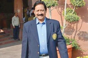Cricketers, political class mourn death of Chetan Chauhan
