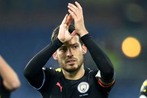 Man City legend David Silva to be immortalised with statue