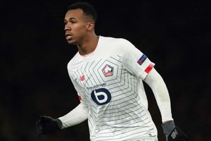 Manchester United interested in Ligue 1 defender, a good deal?