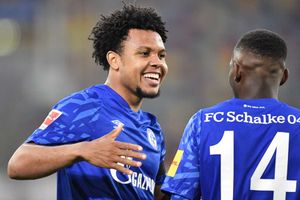 Juventus sign McKennie from Schalke on an initial loan