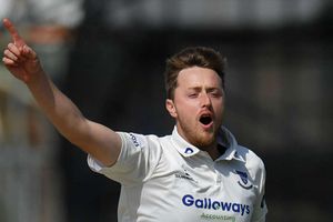 ENG vs PAK: Robinson in for Stokes as England eye Pakistan series victory