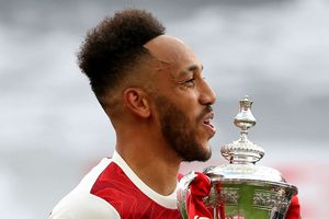 Arteta hopes to 'build squad around Aubameyang' as Arsenal boss plays down exit talk