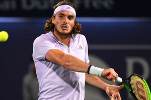 Tsitsipas eases through as seeds shine at Western & Southern Open