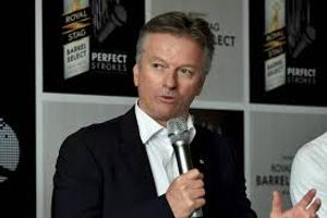 Steve Waugh's manager helps provide financial aid to 100 physically challenged cricketers