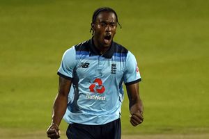England vs Australia, 2nd ODI, Highlights: Visitors batting collapse sets up series decider at Old Trafford