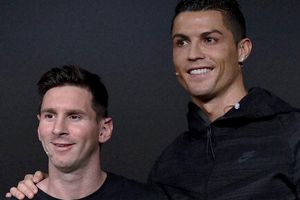 Suarez next? 13 stars that have played with Messi and Ronaldo