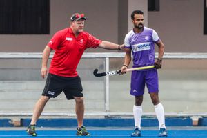 Six recovered COVID-19 men's hockey players have integrated with team, says coach Graham Reid