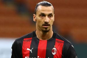 Zlatan Ibrahimovic signs new Milan deal