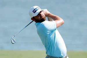 Johnston hits career-low 61 to take Portugal Masters lead