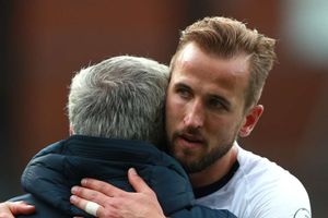 Mourinho confident Tottenham will sign a new striker to partner Kane