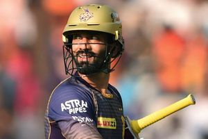 IPL 2020: Dinesh Karthik's captaincy questioned by fans