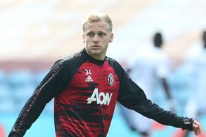 Van de Beek relishing 'really big opportunity' to become Man Utd's next Dutch star