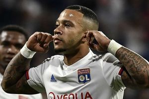 Roma rivalling Barcelona for Depay - Aulas