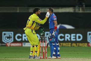 Gentleman of gentlemen's game - Twitter reacts to MS Dhoni's wonderful gesture towards Prithvi Shaw