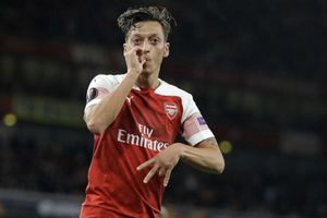 Players Arsenal need to sell and buy