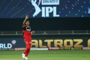 Royal Challengers Bangalore beat Mumbai Indians in Super Over, 4 reasons why RCB won