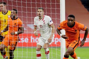 Netherlands 1-0 Poland: Bergwijn goal kickstarts post-Koeman era